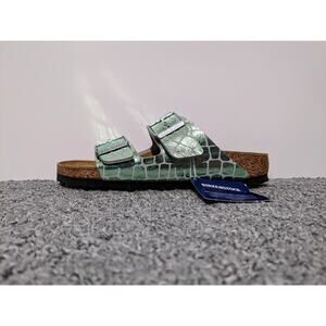 Birkenstock Arizona Sandals Womens Narrow Gator Gleam Size 6